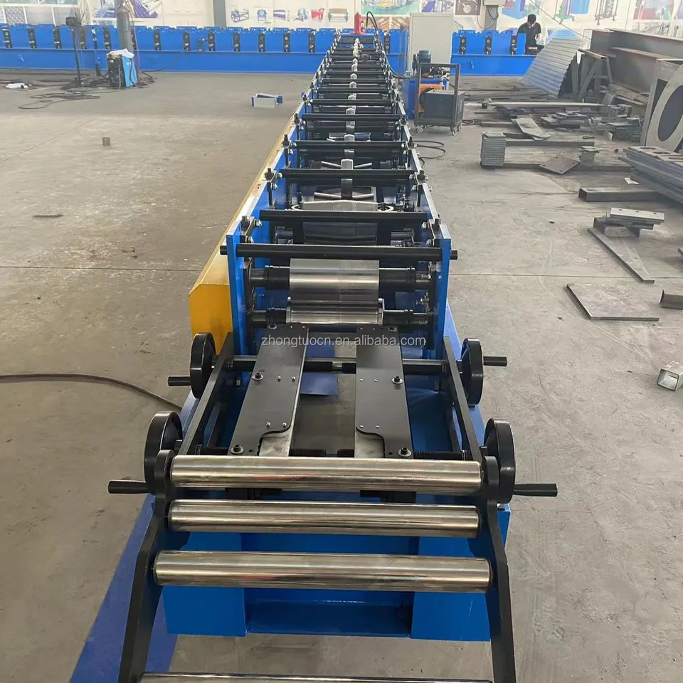 Ridge making machine for metal roof