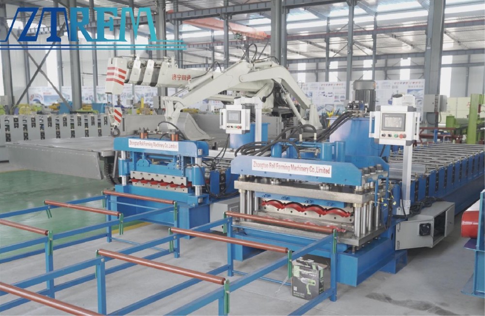 What aspects do you need to consider when buying glazed roofing sheet machine